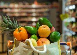 eco-bag-with-different-fruits